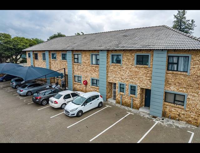 3 BEDROOM TOWNHOUSE FOR SALE IN BRACKENDOWNS